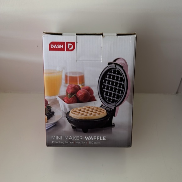 DASH Mini Waffle Maker in Pink - Picture 6 of 7